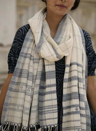 Handwoven organic kala cotton scarf